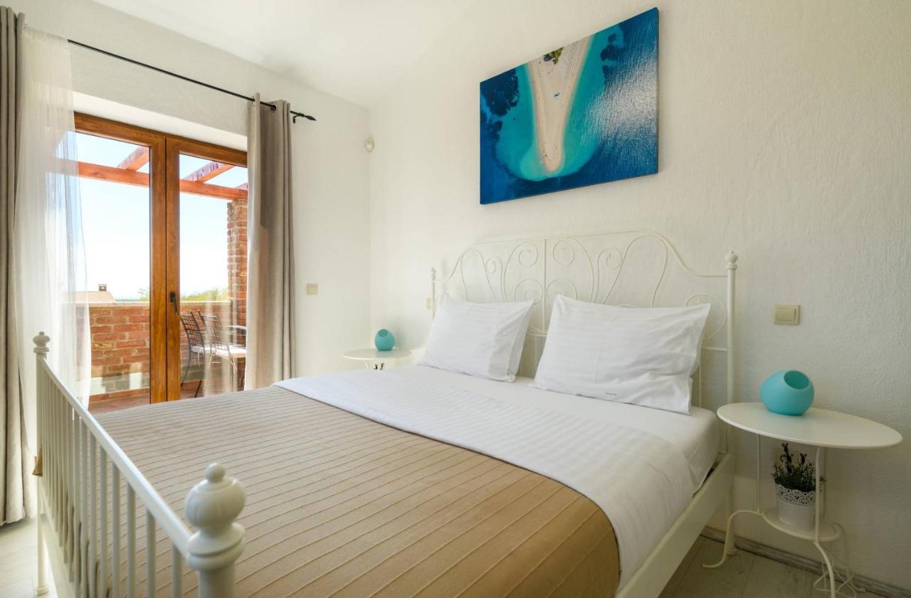 Paradis Villa Stone Queen With Heated Pool Butkovici  Exterior photo