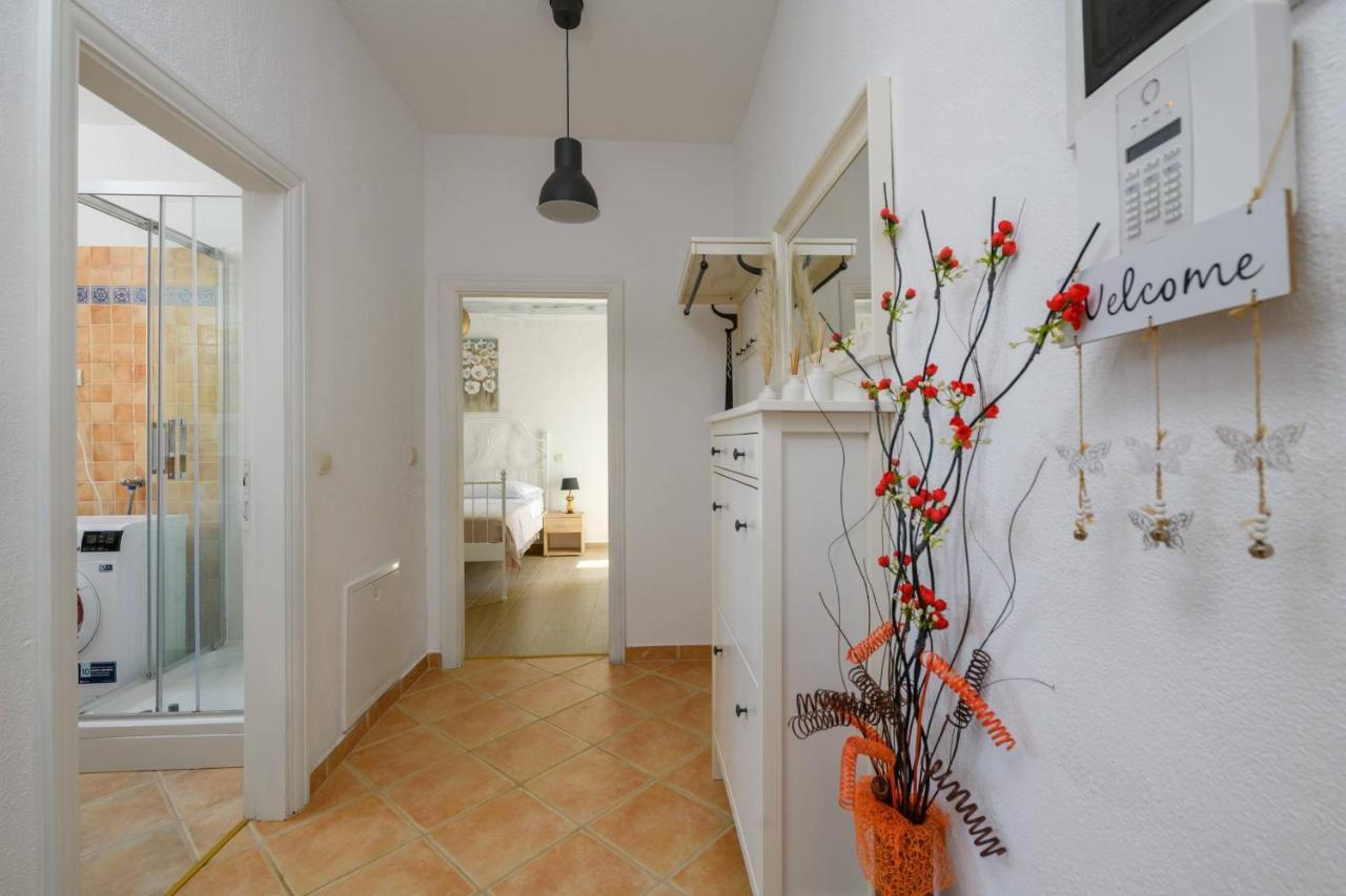 Paradis Villa Stone Queen With Heated Pool Butkovici  Exterior photo